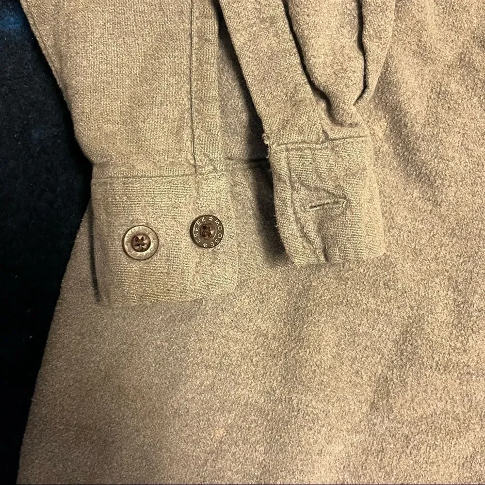 Moose Creek Legendary Clothing Flannel in Gray (L) - Picture 3 of 10
